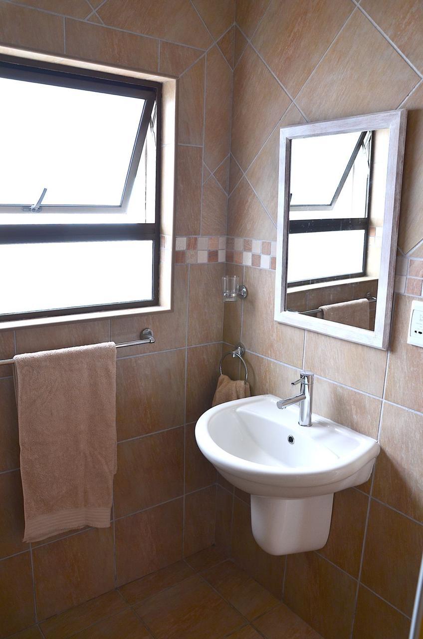 6 Bedroom Property for Sale in Hartenbos Central Western Cape